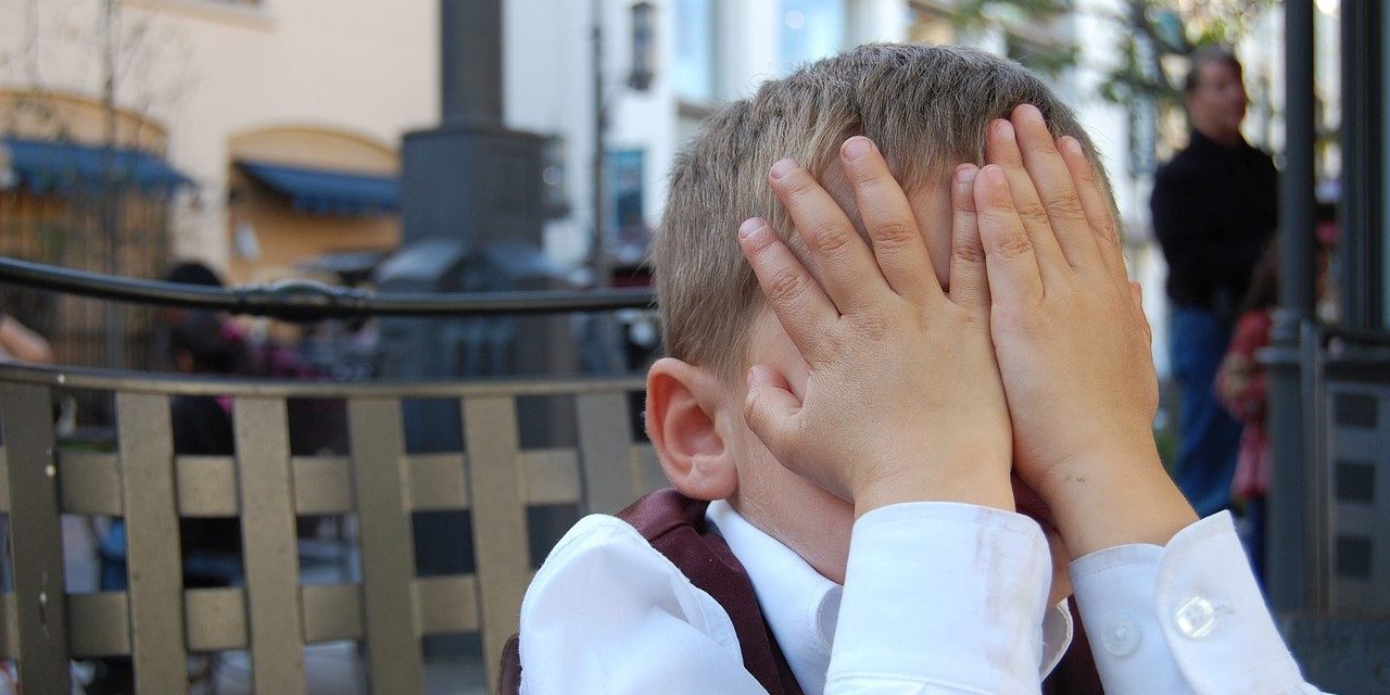 Vraagverlegenheid: het feit dat mensen obstakels ervaren bij het vragen van hulp.