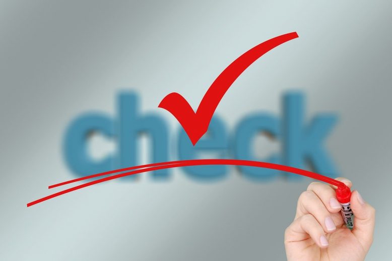 Check een aantal dingen voordat je je collega's vraagt iets voor je te doen.